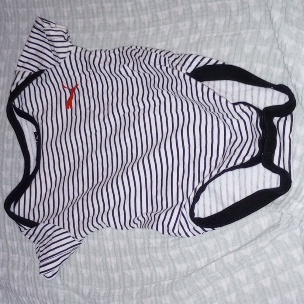 Black and white Striped onise